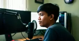 Profile ng isang Pinoy Streamer na Naging Laro Hub Guide Creator 2026
