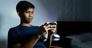 Paano Mag-ayos ng Sensitivity at Controls sa COD Mobile para sa Mas Accurate na Pagbaril