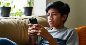 Paano Mag-Sign In sa Laro Hub Gamit ang Email o Google?